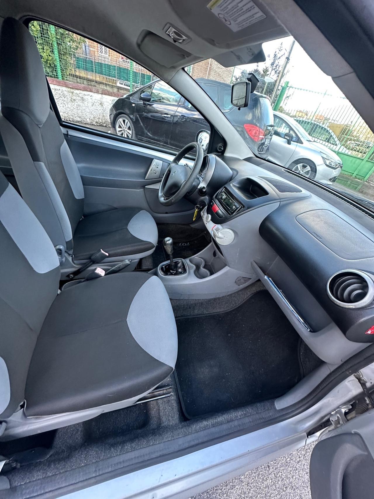 Peugeot 107 1.0 68CV 3p. Desir