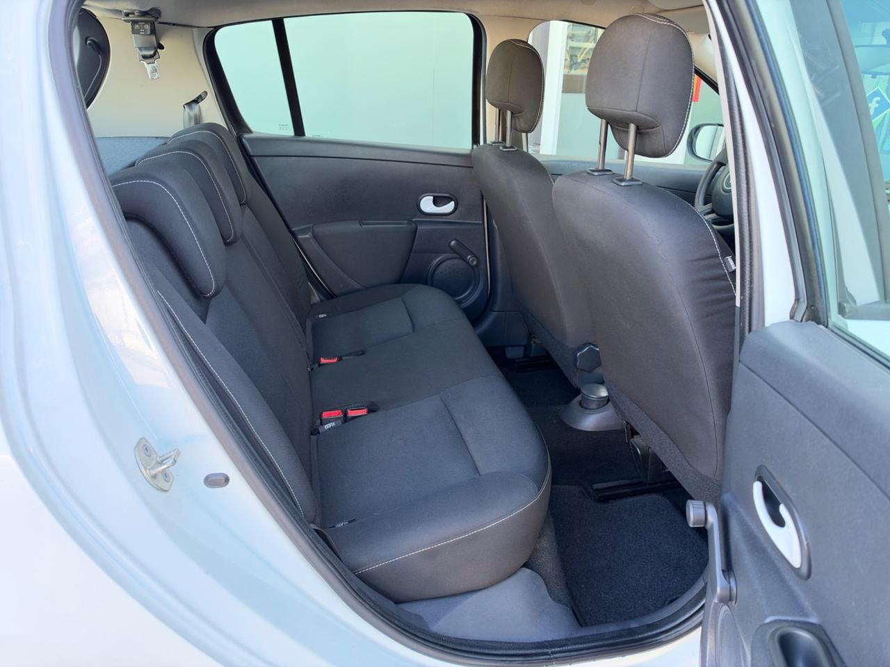 Renault Clio 1.2 16V 5 porte Yahoo! 2012