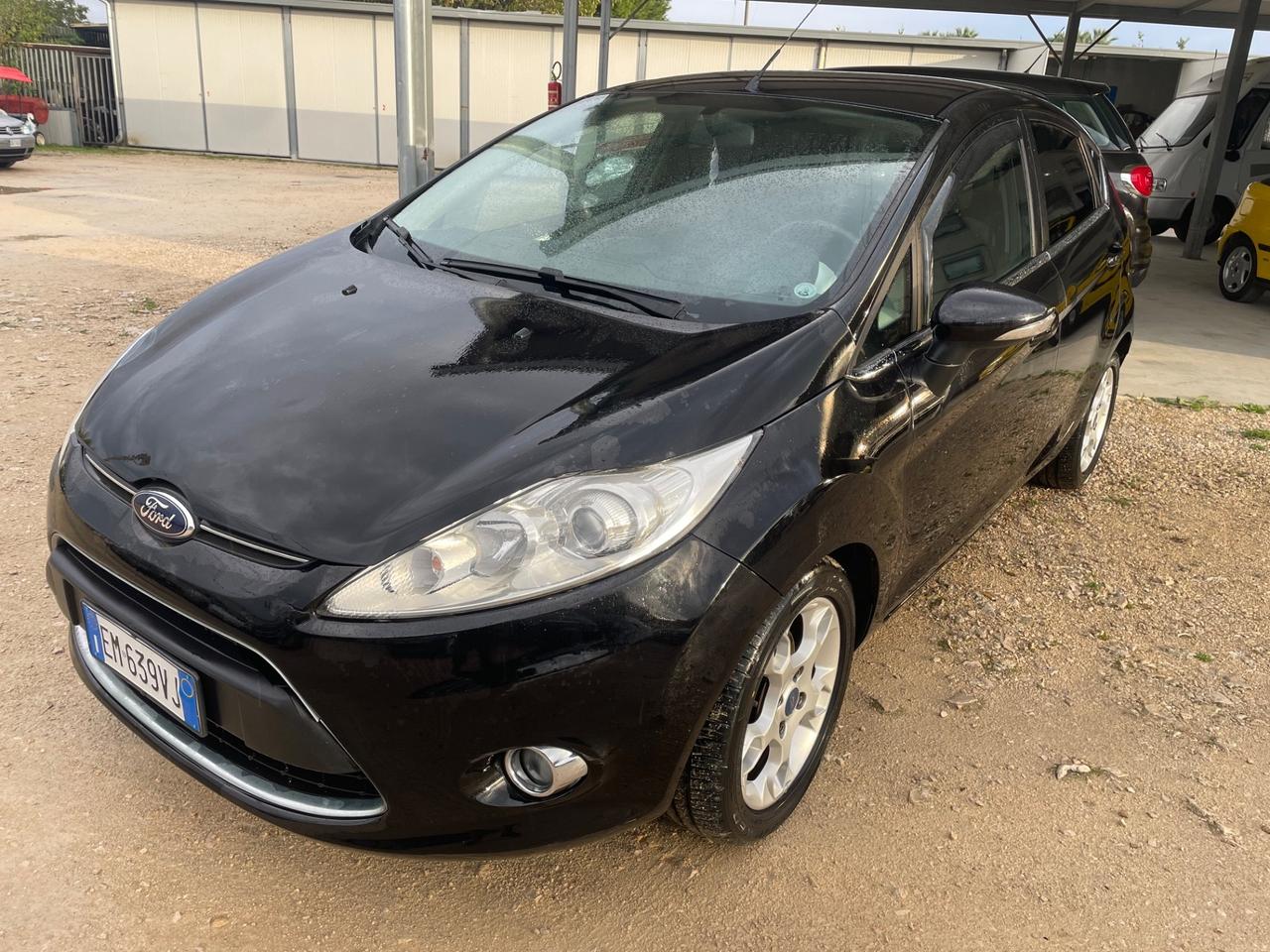 Ford Fiesta 1.4 TDCi 70CV 5 porte Titanium