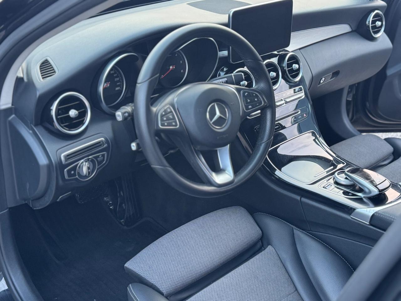 Mercedes-benz C 220 Automatico AMG LINE !