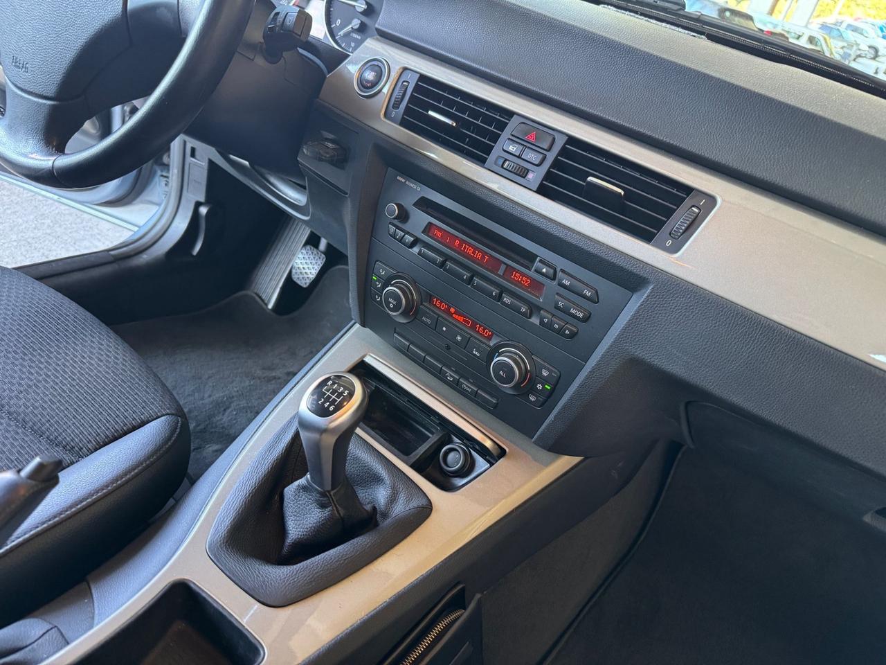 Bmw 320d 4x4 Touring Futura euro 5 - 2011