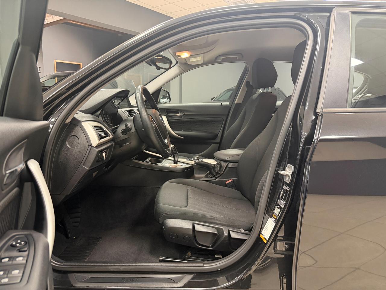 Bmw 118 118d 5p. Urban