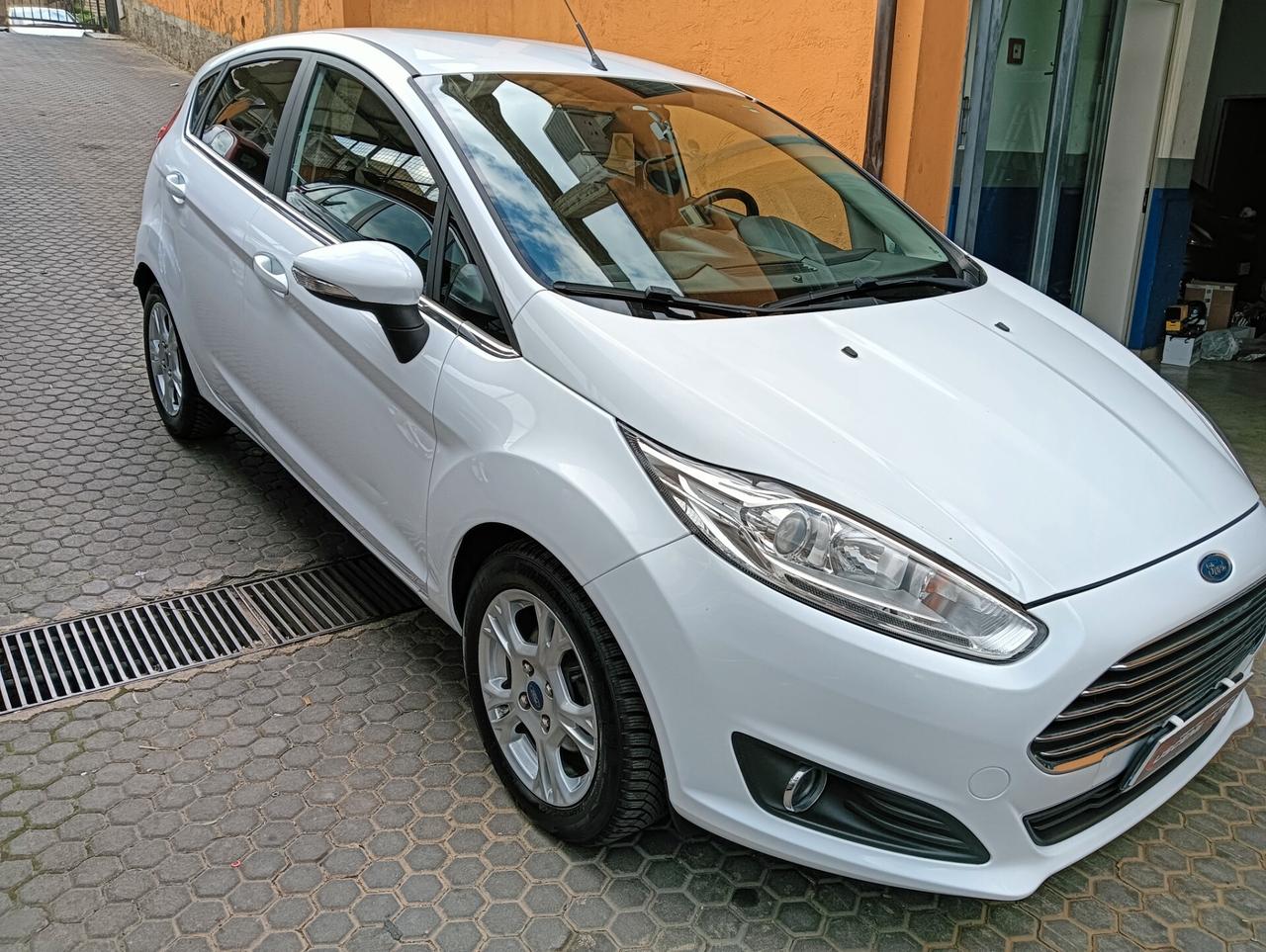 Ford Fiesta 1.5 TDCi Start&Stop 5 porte Titanium