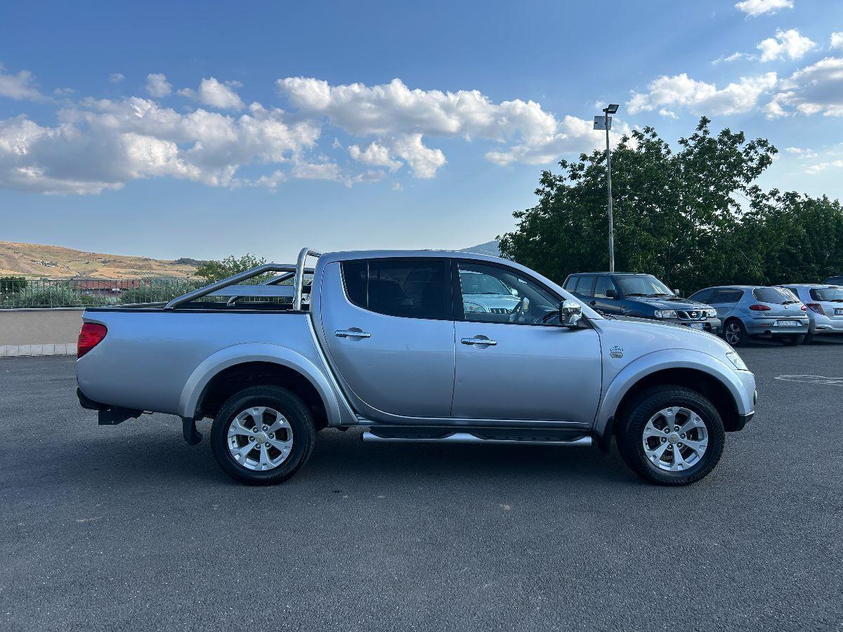 MITSUBISHI - L200 2.5 DI-D/178CV DC Intense Plus