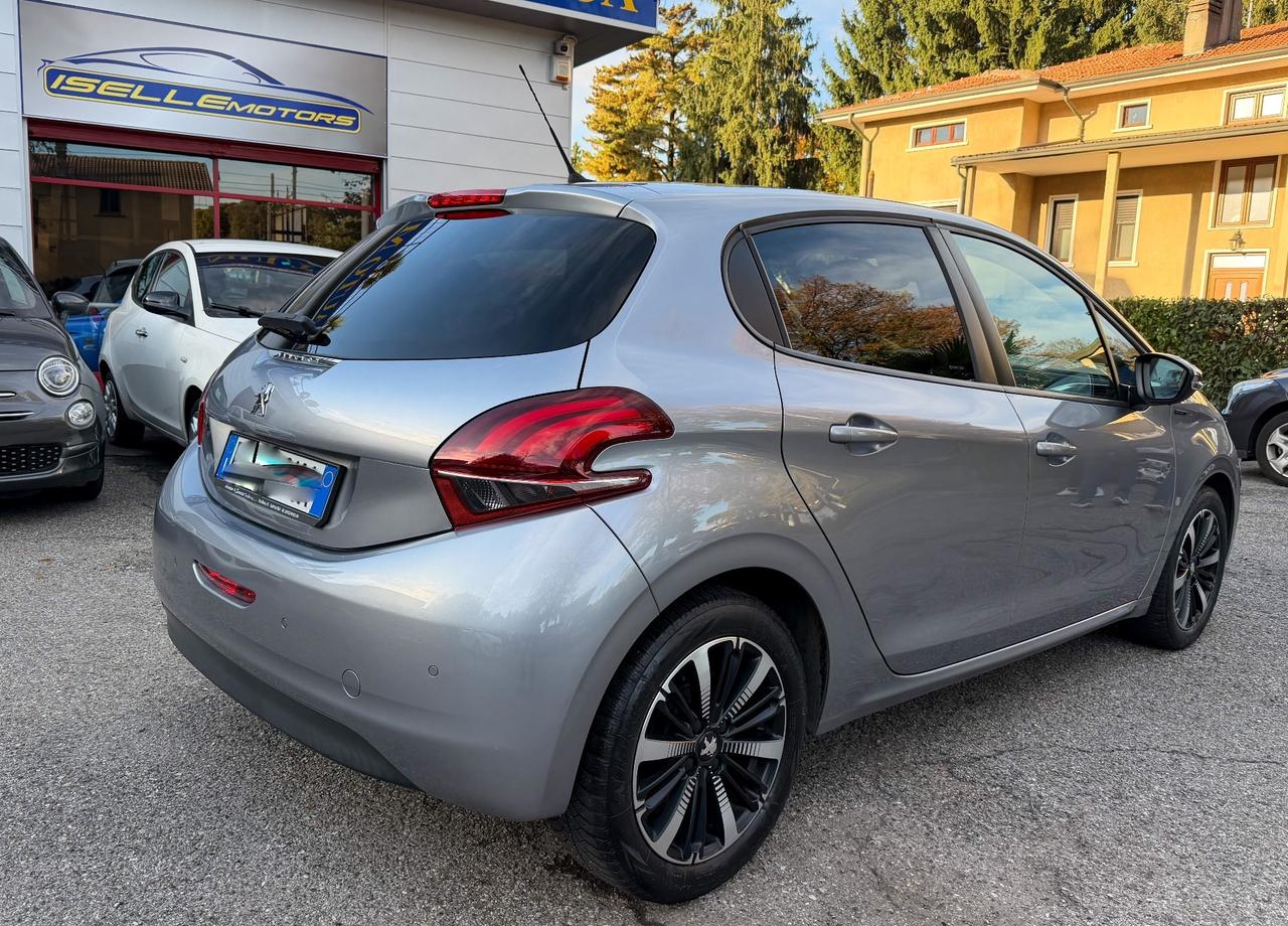 Peugeot 208 PureTech 82 5 porte Allure
