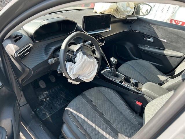 Peugeot 208 PureTech 100 Stop&Start 5 porte Allure incidentata