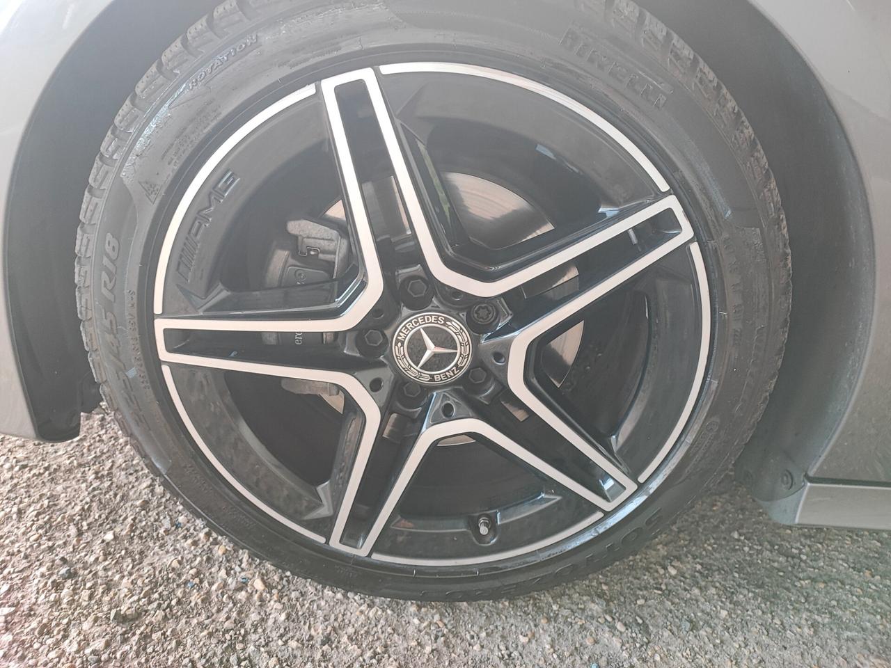 Mercedes-benz A 200 d Automatic AMG Line Premium Plus FULL+++