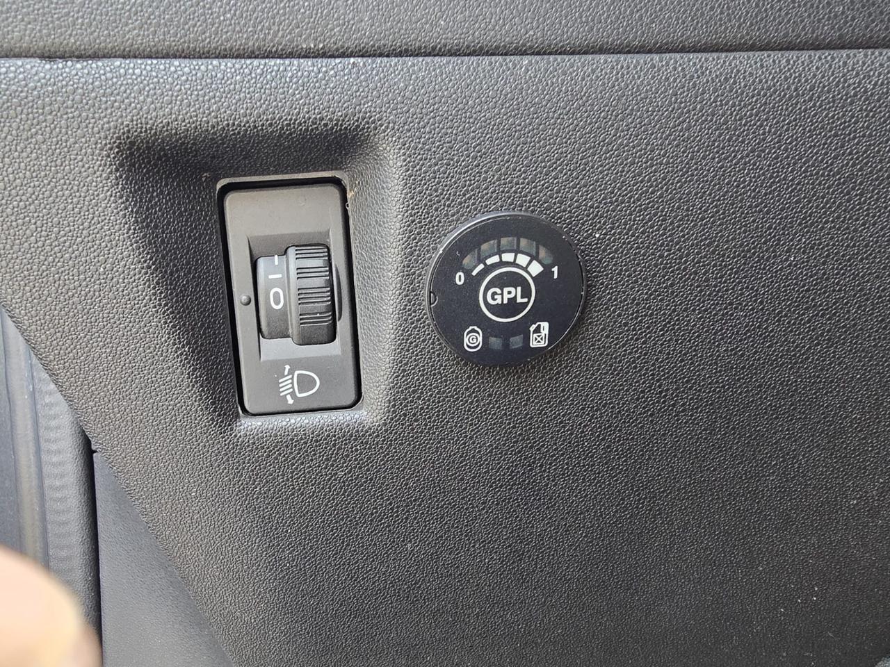 Citroen C3 Picasso 1.4 VTi 95 GPL anno 2015