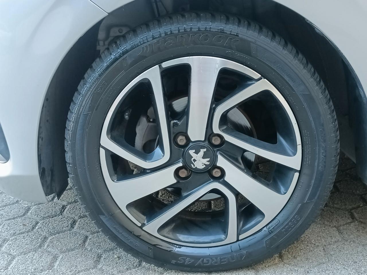 Peugeot 108 VTi 68 3 porte Allure TOP!