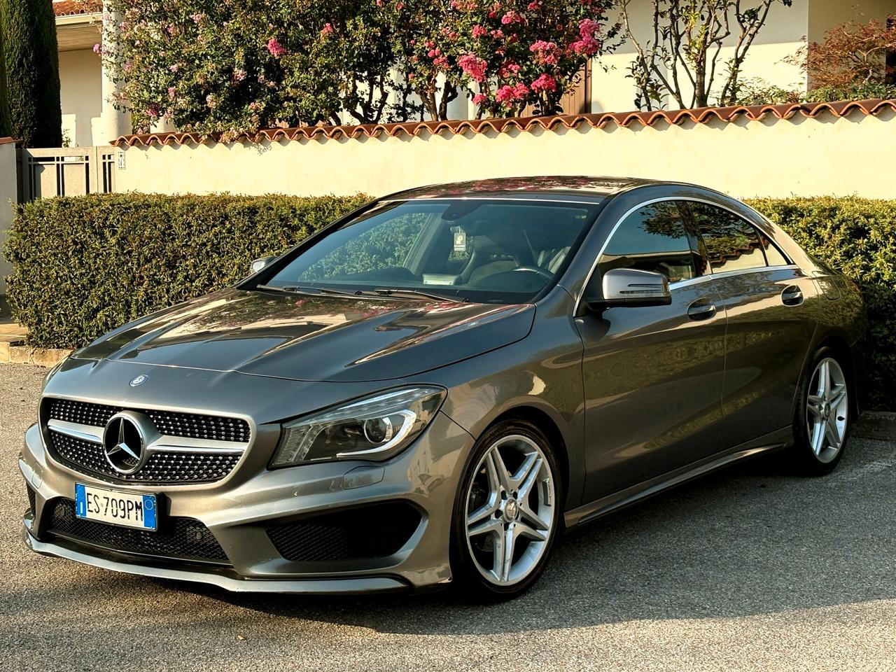 MERCEDES CLA 180i (benz.)- AMG int/est-BERLINA-2013