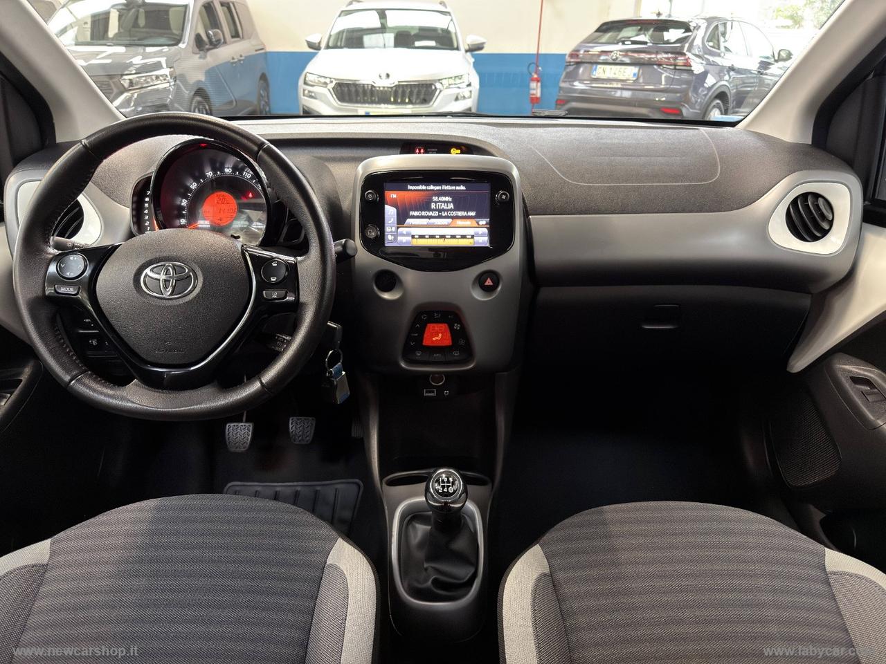 TOYOTA Aygo 1.0 VVT-i 72 CV 5p. x-play NEOPATENTATI