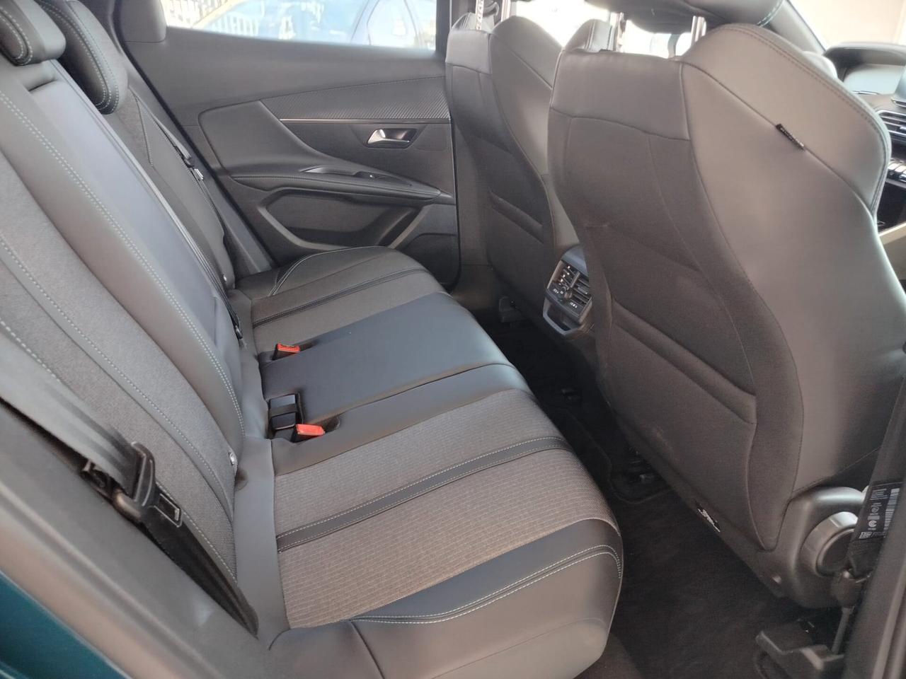 Peugeot 3008 BlueHDi 130 S&S EAT8 Allure Pack