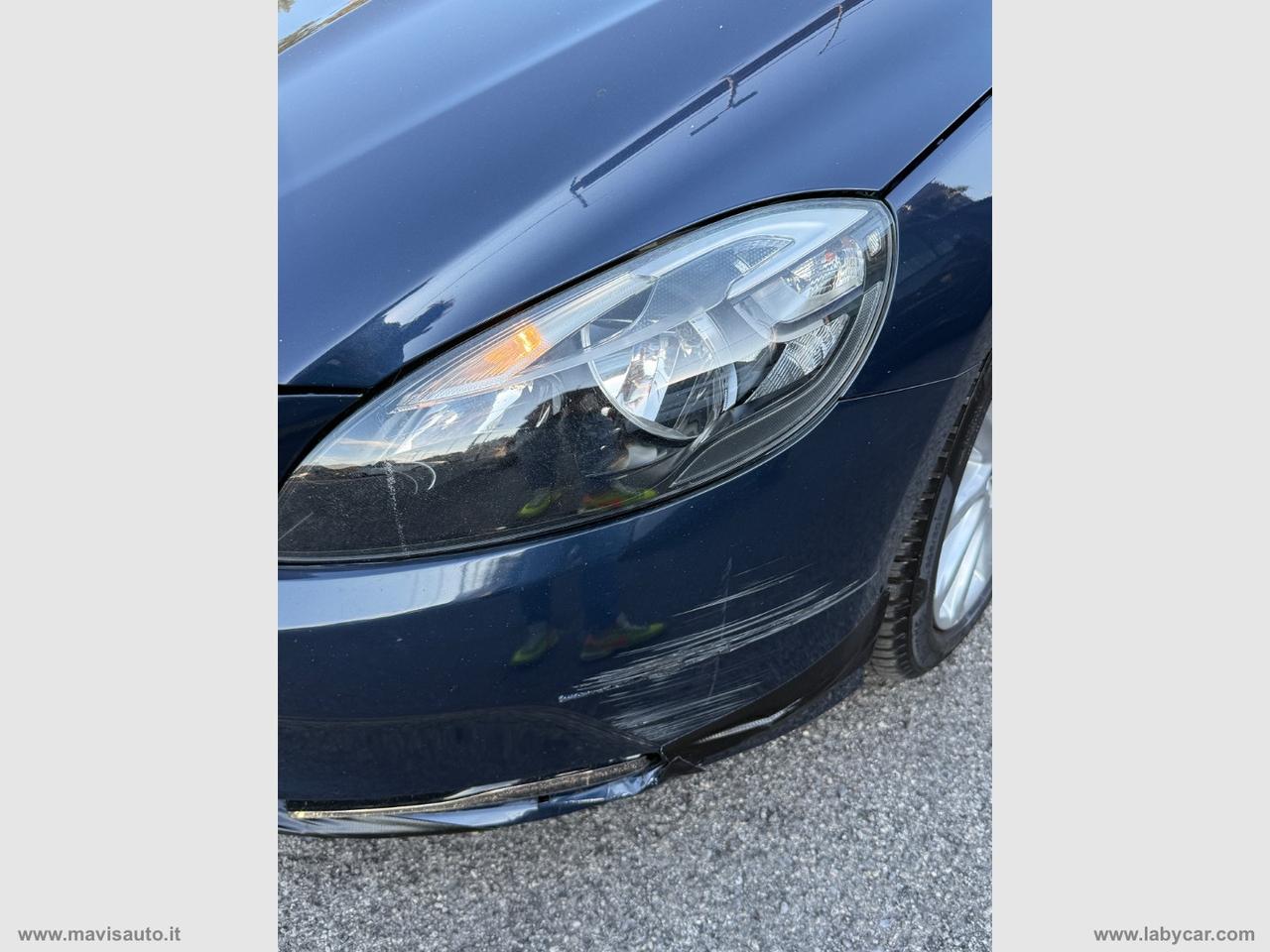 VOLVO V40 D2 1.6 Momentum