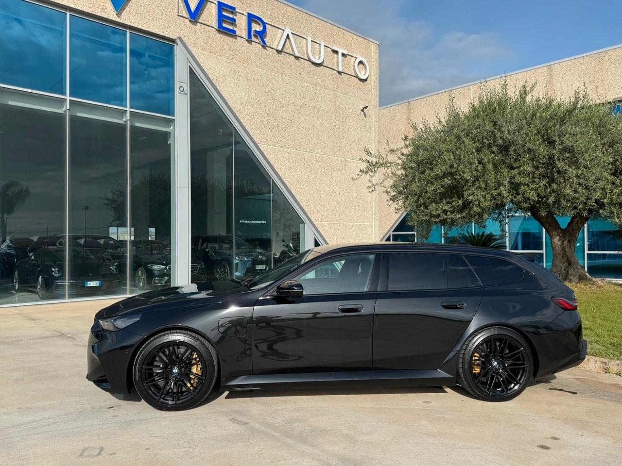 BMW M5 touring 727cv possibilità noleggio no scoring