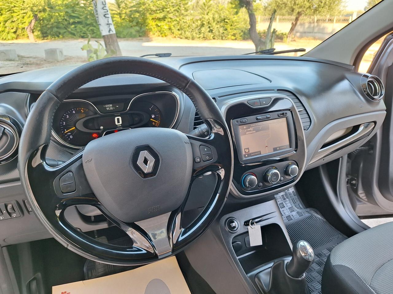 Renault Captur dCi 90 CV NAVI 112000 km 2016