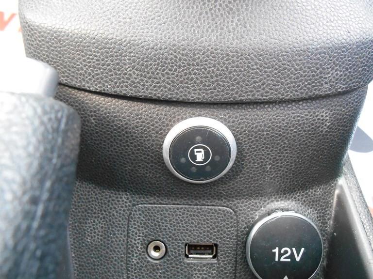 Ford Fiesta 1.4 5 porte CON IMPIANTO G.P.L