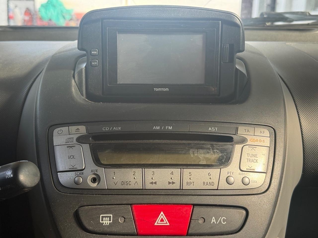 Toyota Aygo 1.0 12V VVT-i 5 porte Sol Connect