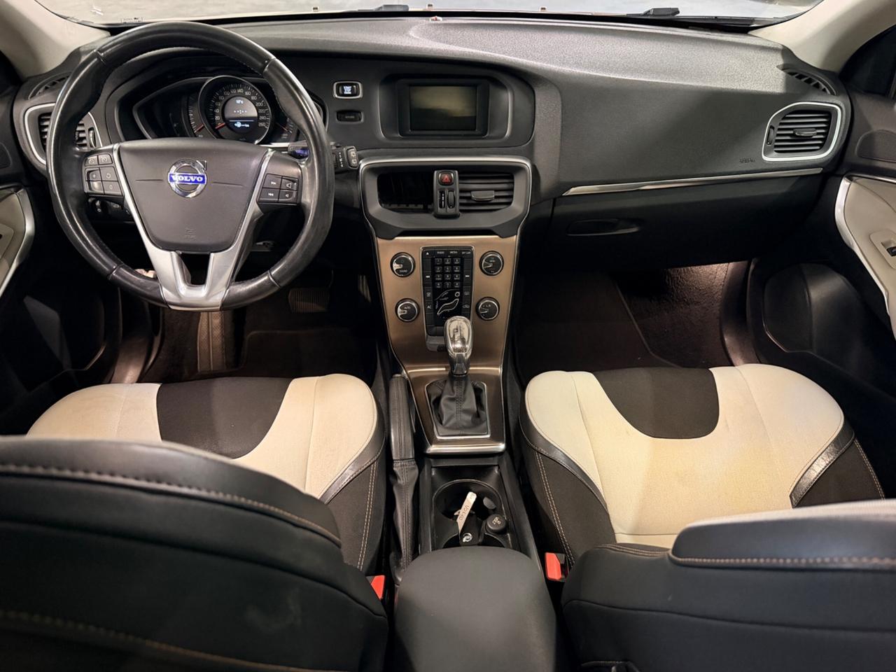 Volvo V40 Cross Country D3 Geartronic Momentum