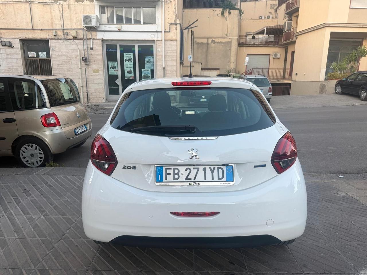 Peugeot 208 BlueHDi 75 5 porte Allure