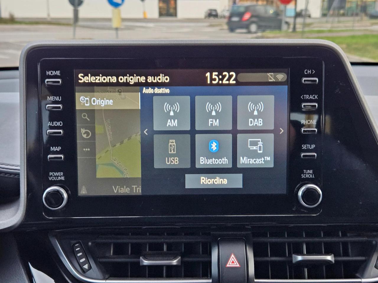 Toyota C-HR 1.8h Business e-cvt