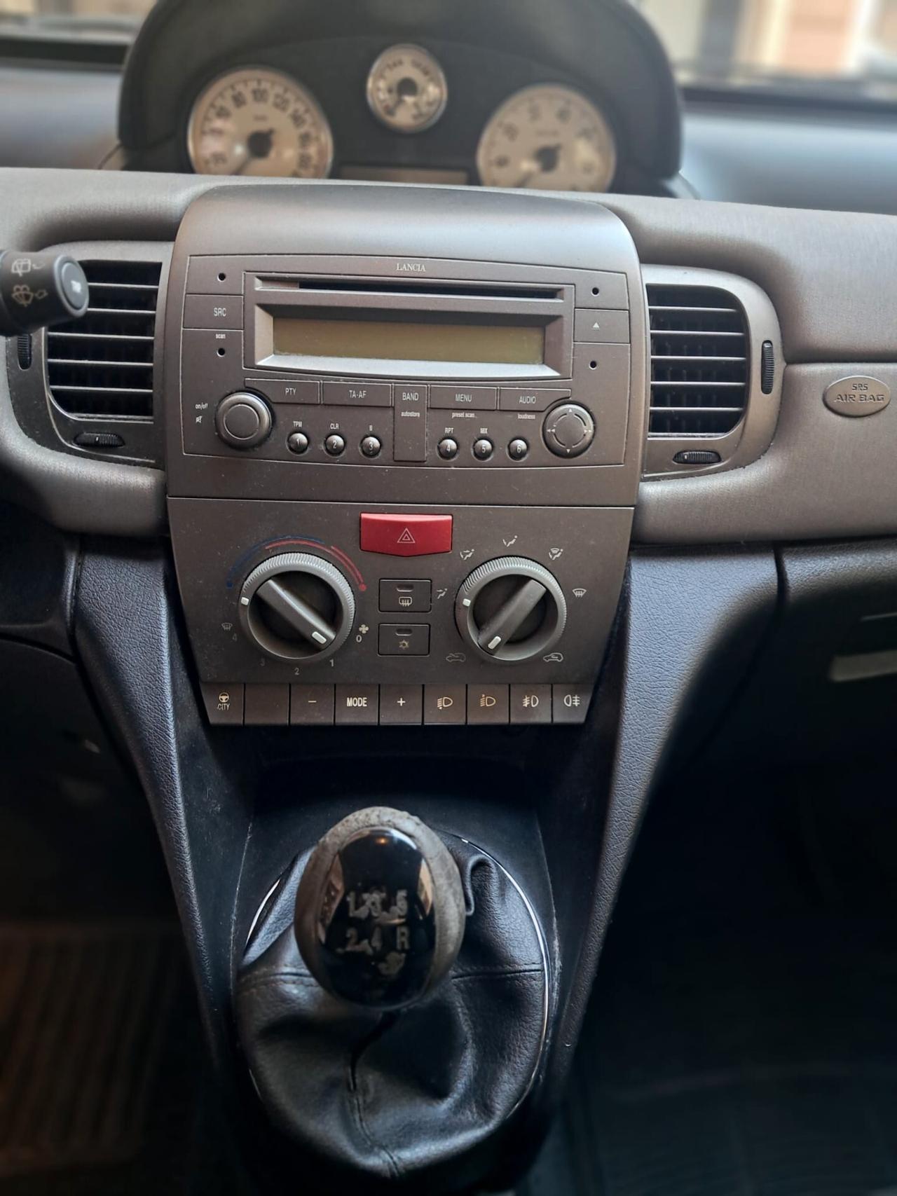 LANCIA YPSILON 1.3 MJT-UNIPRO+Km128000-Euro3490