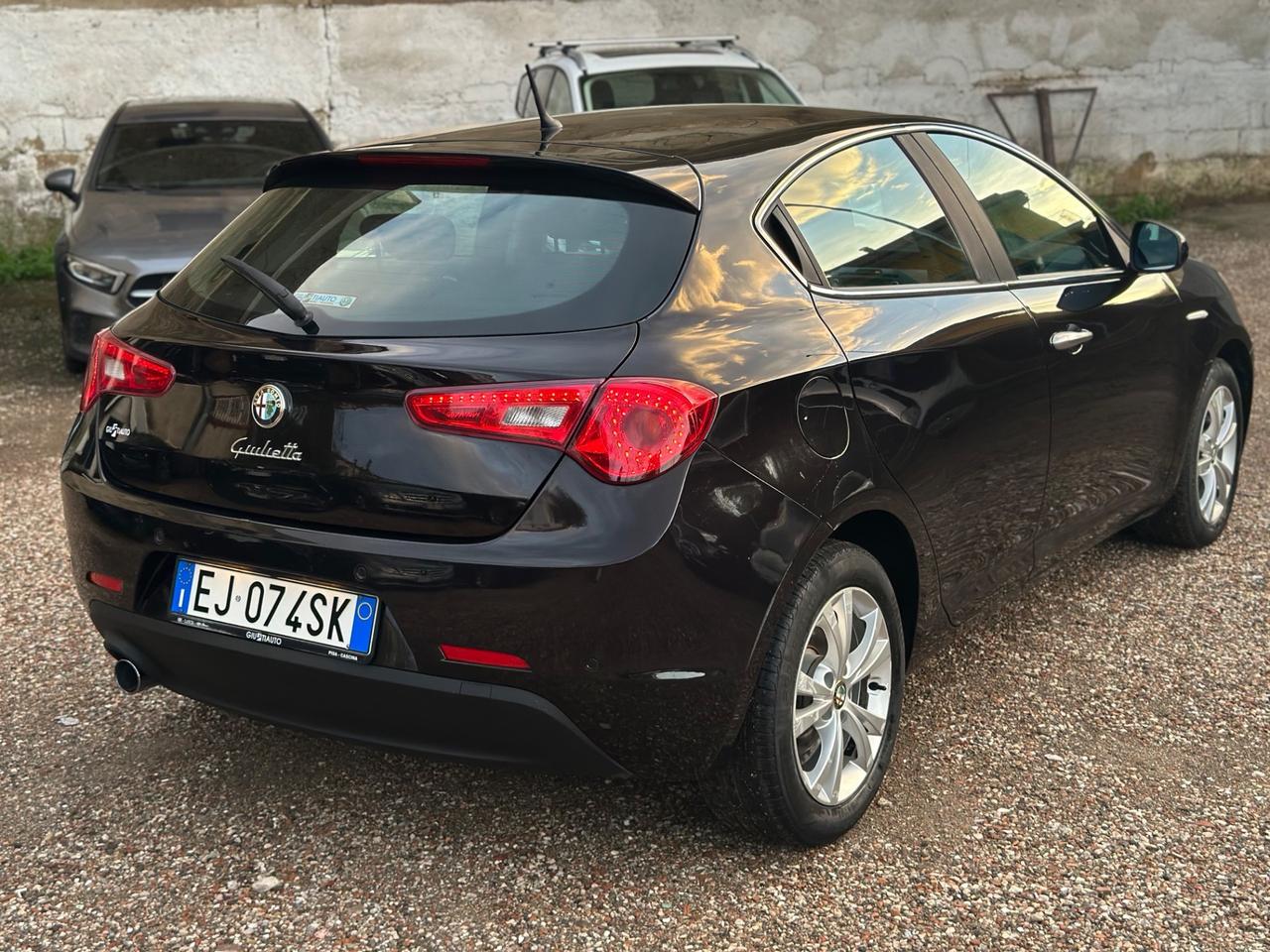 Alfa Romeo Giulietta 1.6 JTDm-2 105 CV Distinctive