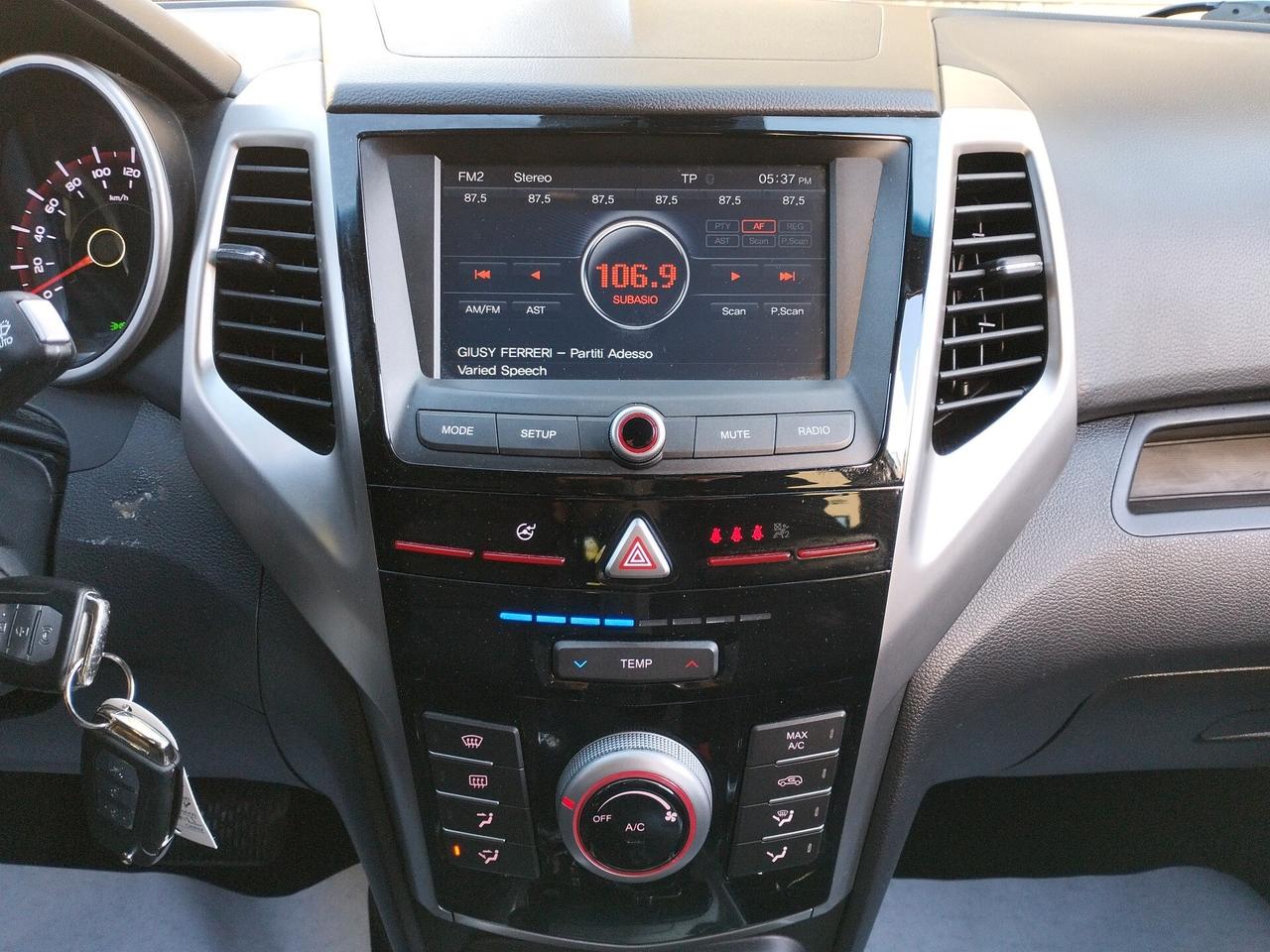 SsangYong Tivoli 1.6d Go 2wd auto * AUTOMATICA * 74.000 KM *