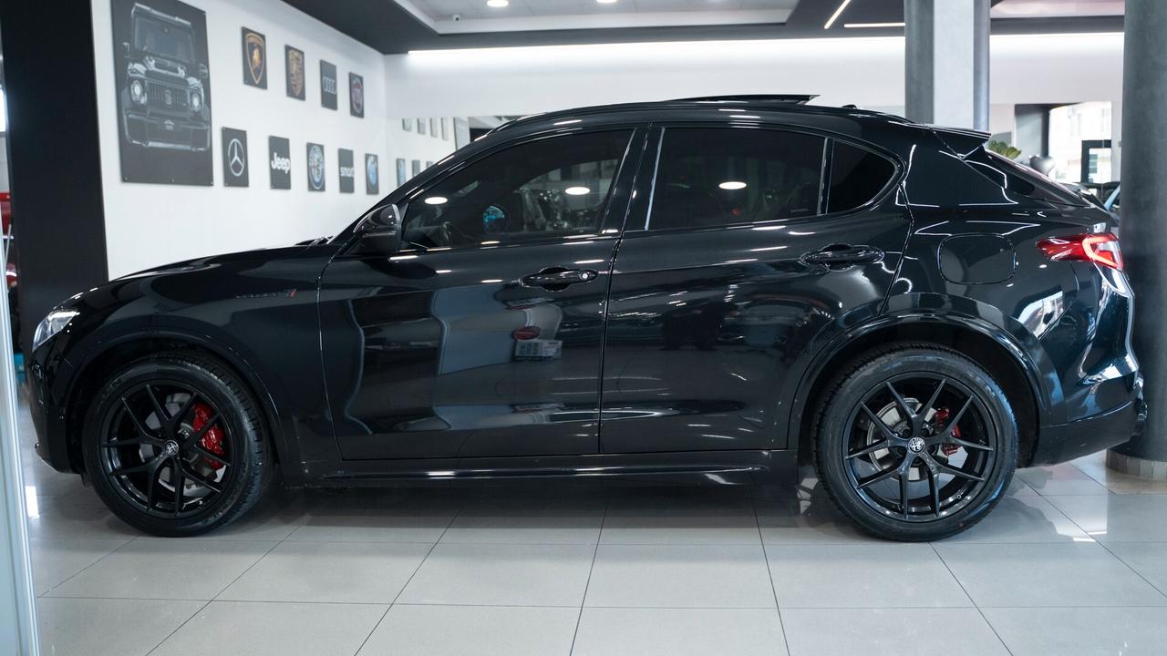 Alfa Romeo Stelvio VELOCE 2.2 Ti Q4 210 CV 20" TETTO CARBON AUTO XENON FULL OPTIONAL