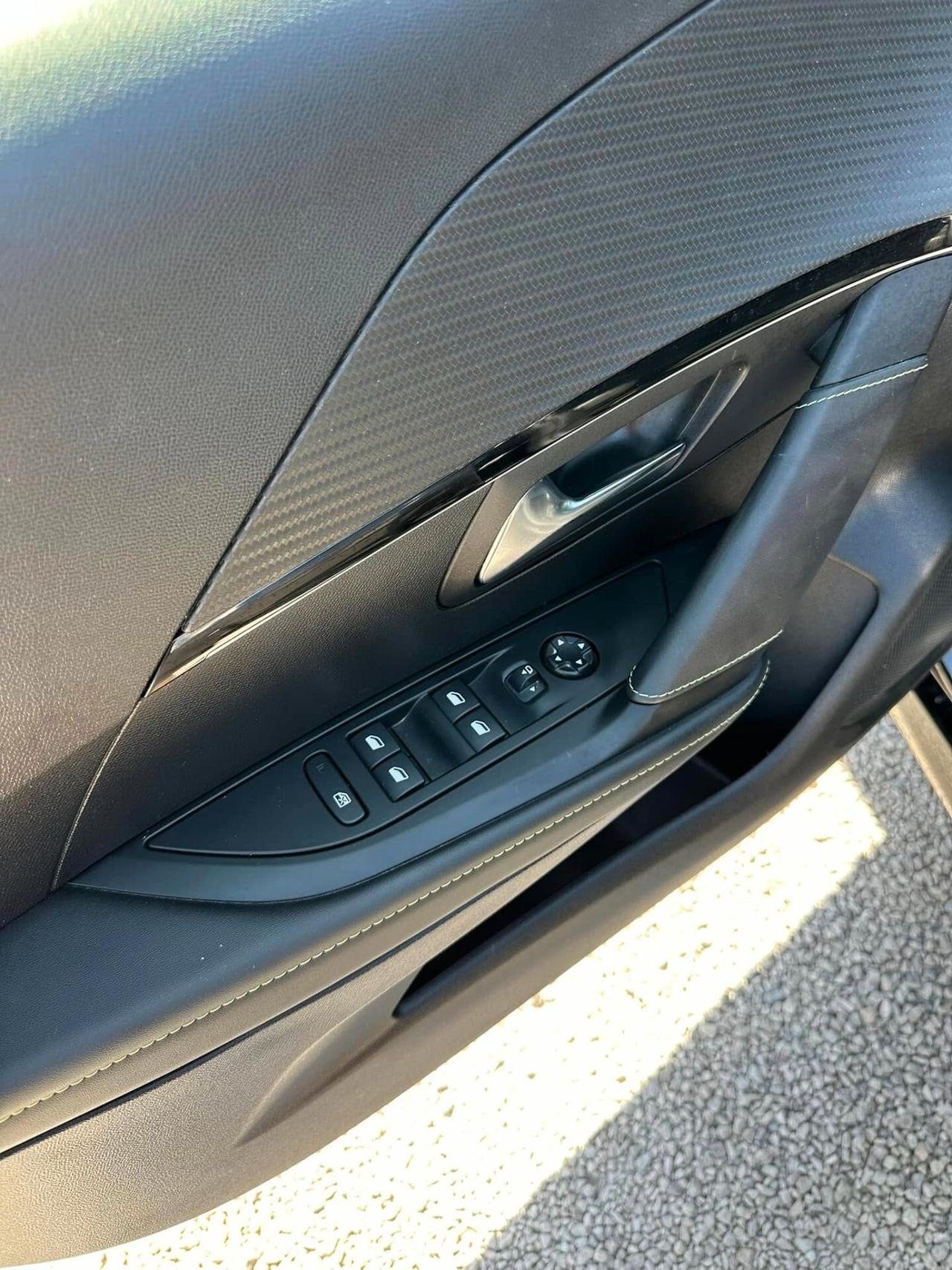 Peugeot 208 PureTech 130 Stop&Start EAT8 5 porte GT