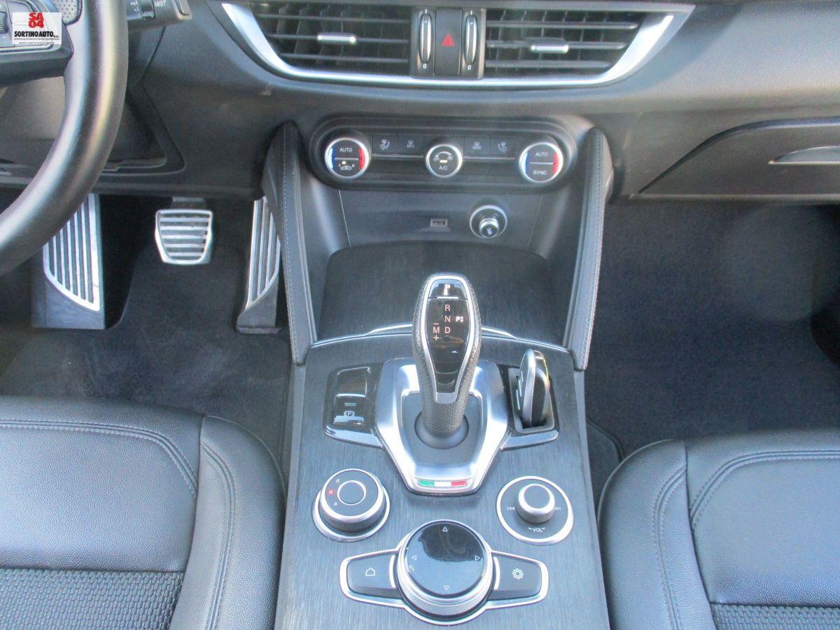 A.R.Stelvio 2.2 T.diesel 190cv AT8 RWD Exec.-2021 FULL