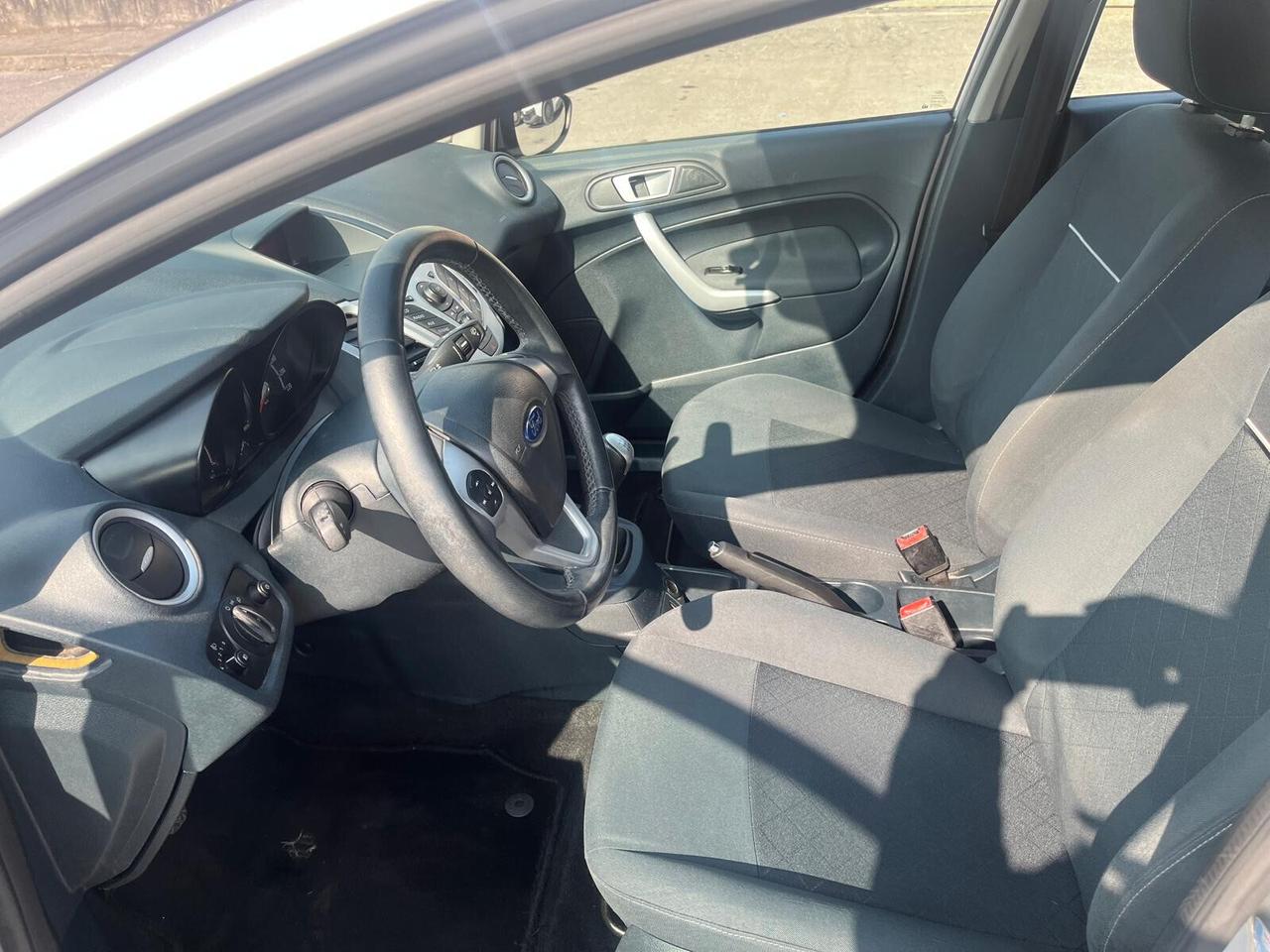 Ford Fiesta 1.4 TDCi 70CV 5p. Business ** NEOPATENTATI**