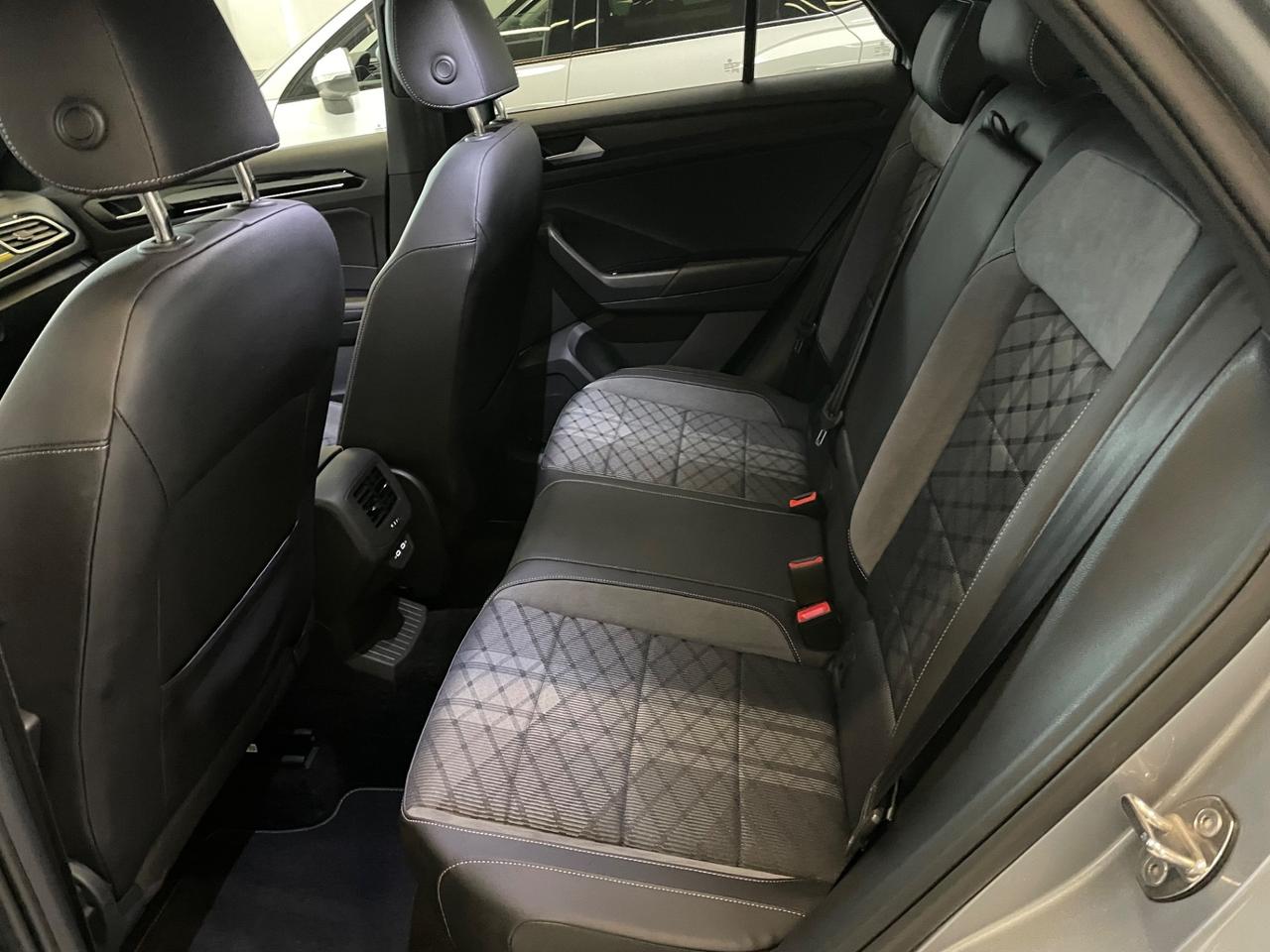 Volkswagen T-Roc 2.0 TDI 150 CV DSG R-Line Plus Telec.