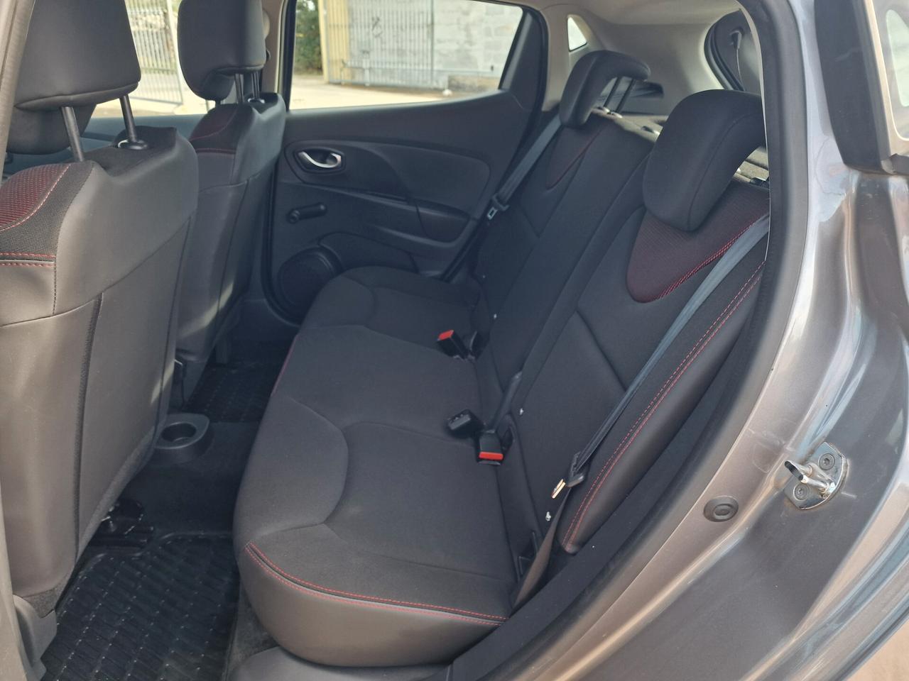 Renault Clio 1.2 75CV 5 porte