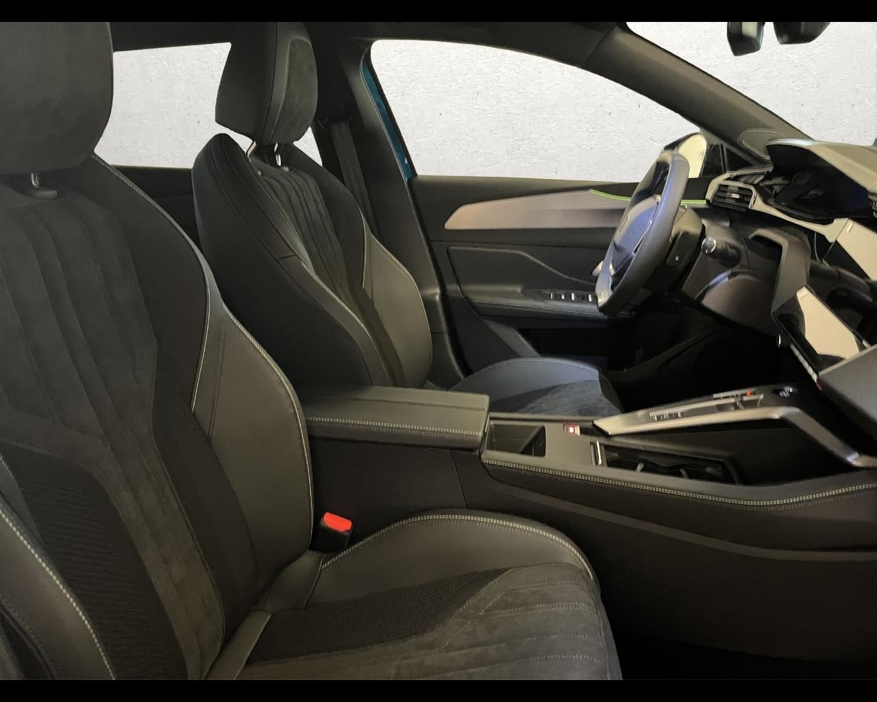 PEUGEOT Nuova 408 - Hybrid 136 e-DCS6 GT