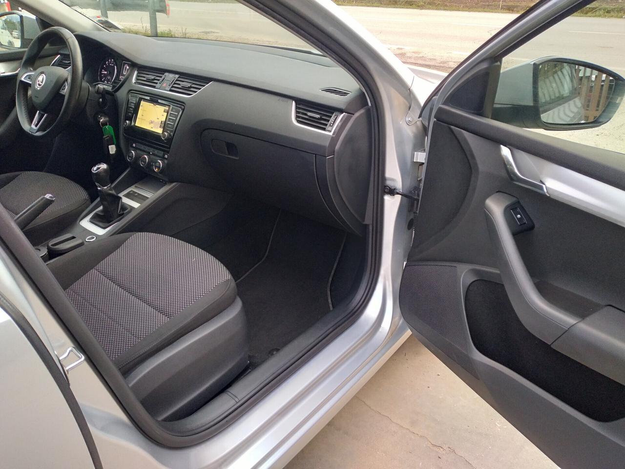 Skoda Octavia 1.6 TDI CR 110 CV Wagon Ambition