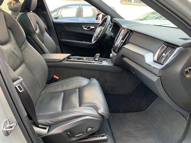 Volvo XC60 2.0 t6 recharge PLUG IN Inscription