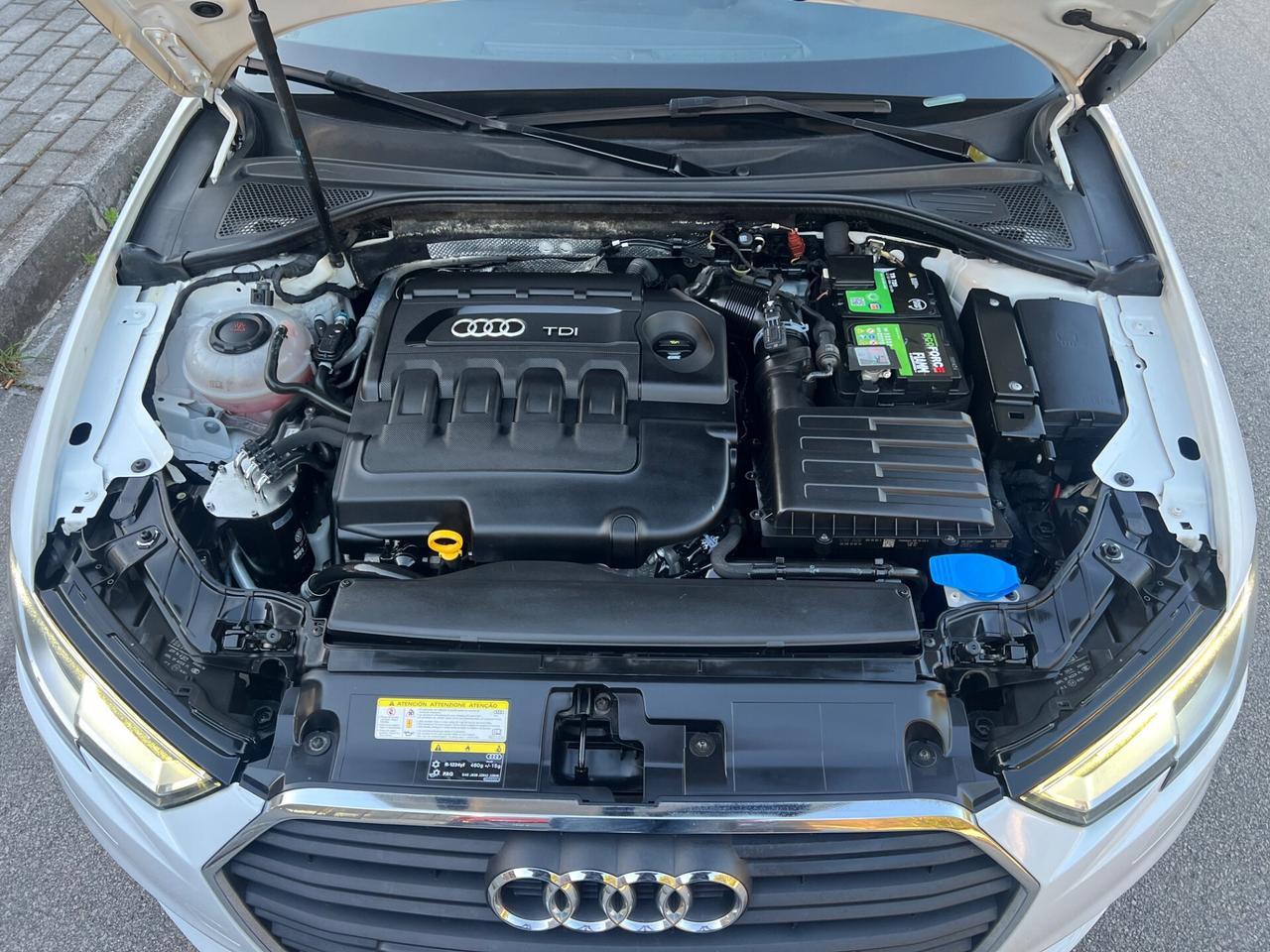Audi A3 1.6 TDI 116cv diesel Business 2017