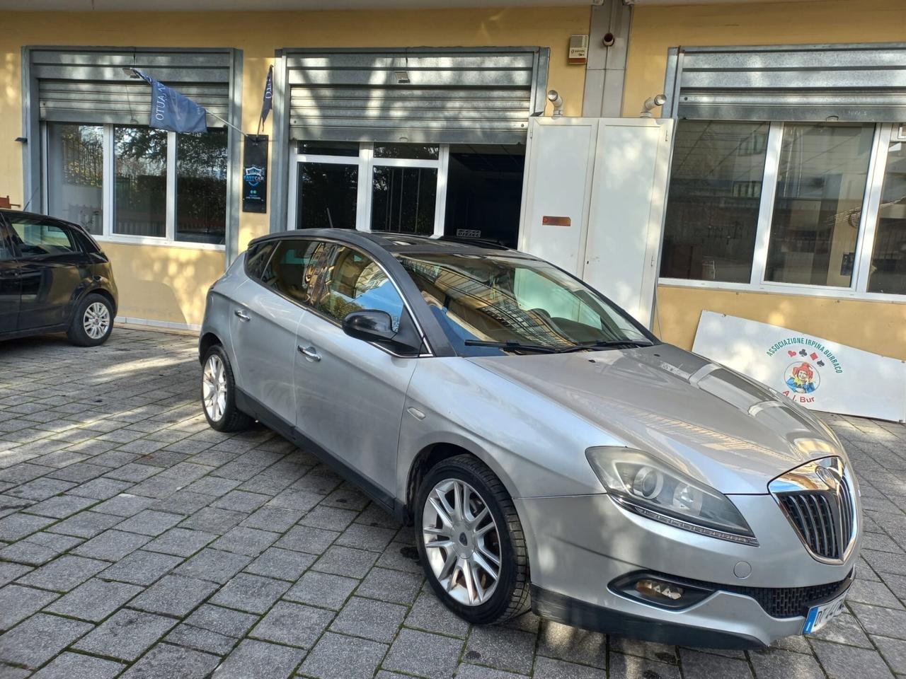 Lancia Delta 1.6 MJT DPF Argento