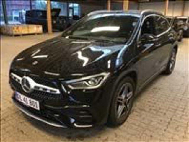 MERCEDES-BENZ GLA 200 Automatic Premium