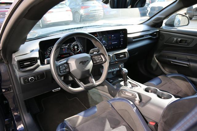 FORD Mustang Fastback 5.0 V8 aut. Dark Horse