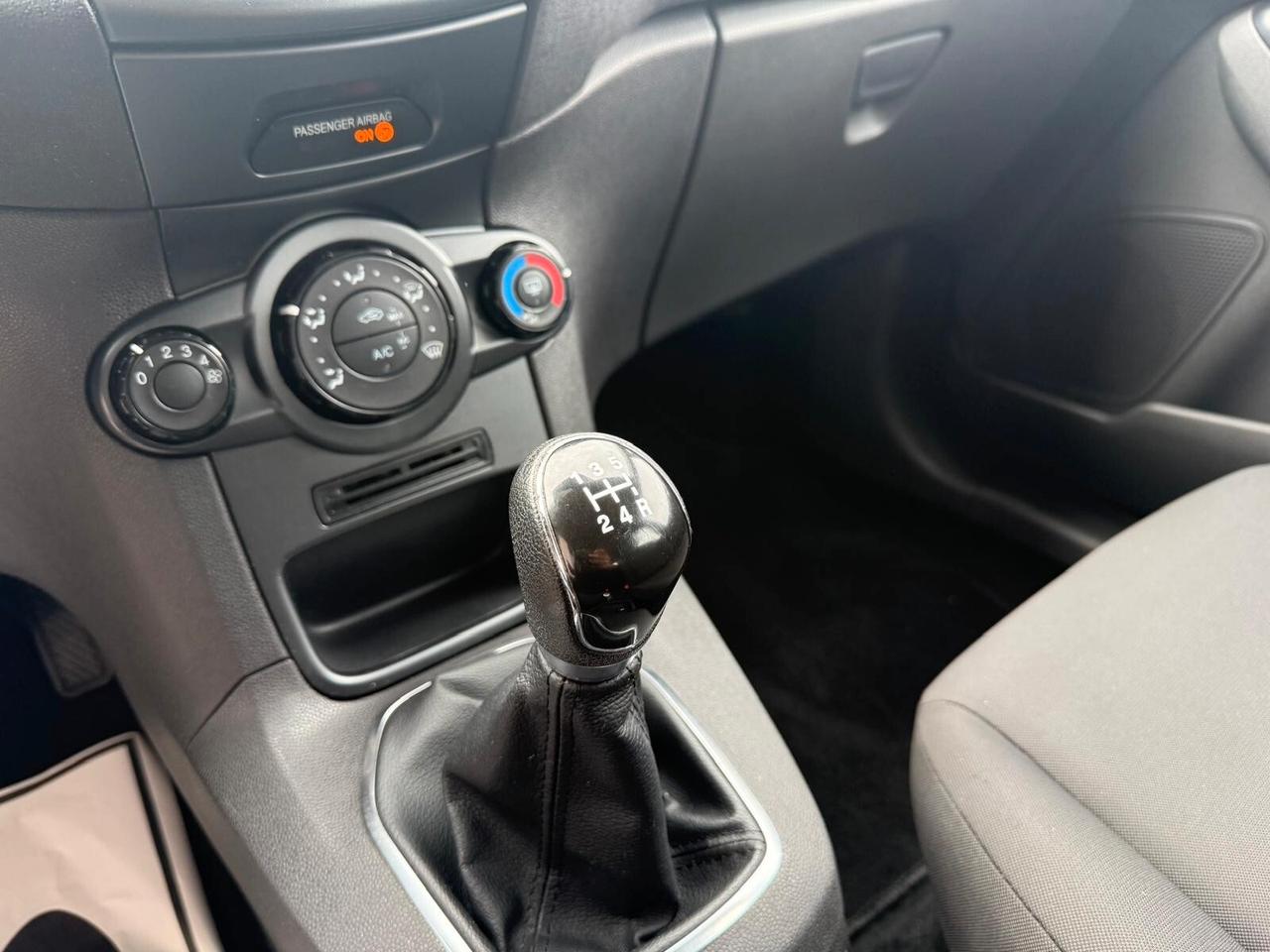 Ford Fiesta 1.2 Benzina Neopatentati