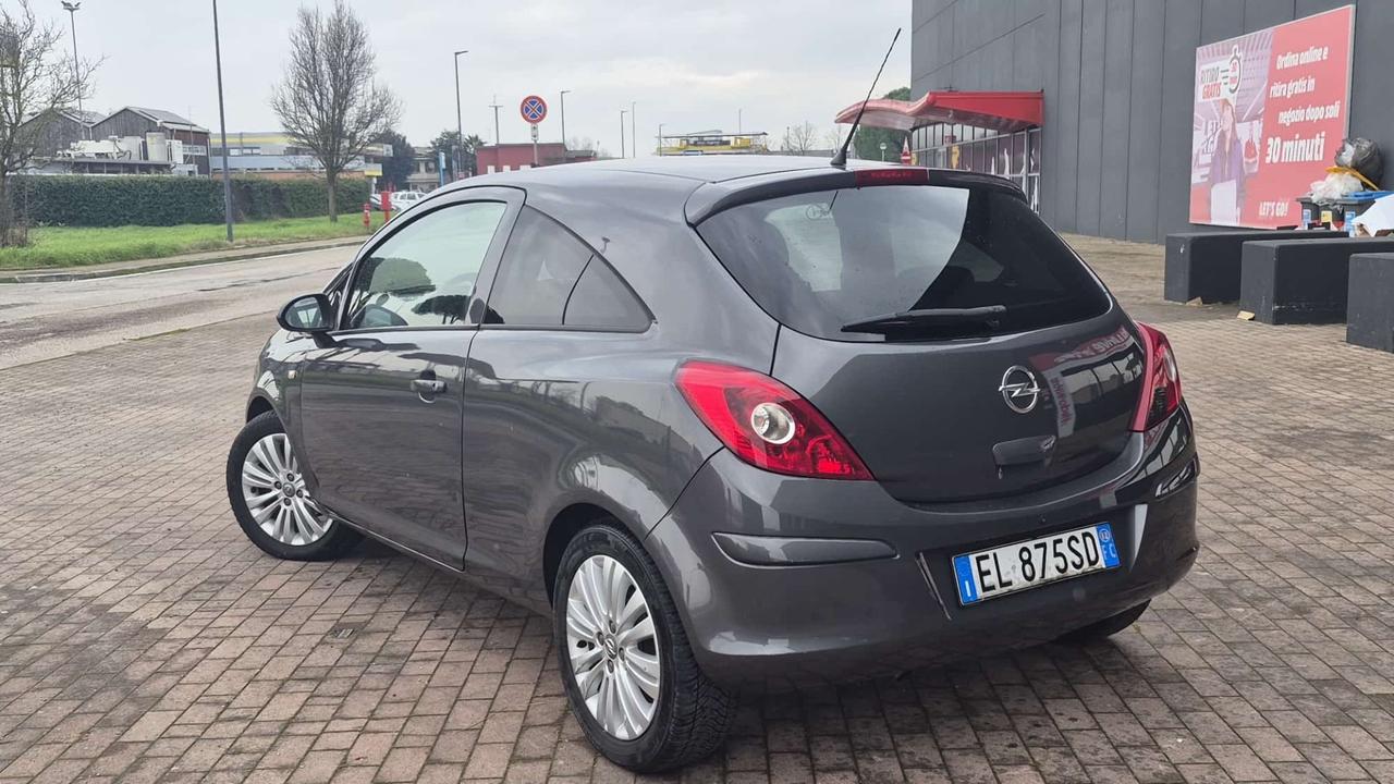 Opel Corsa 1.2 85CV 3 porte GPL-TECH One