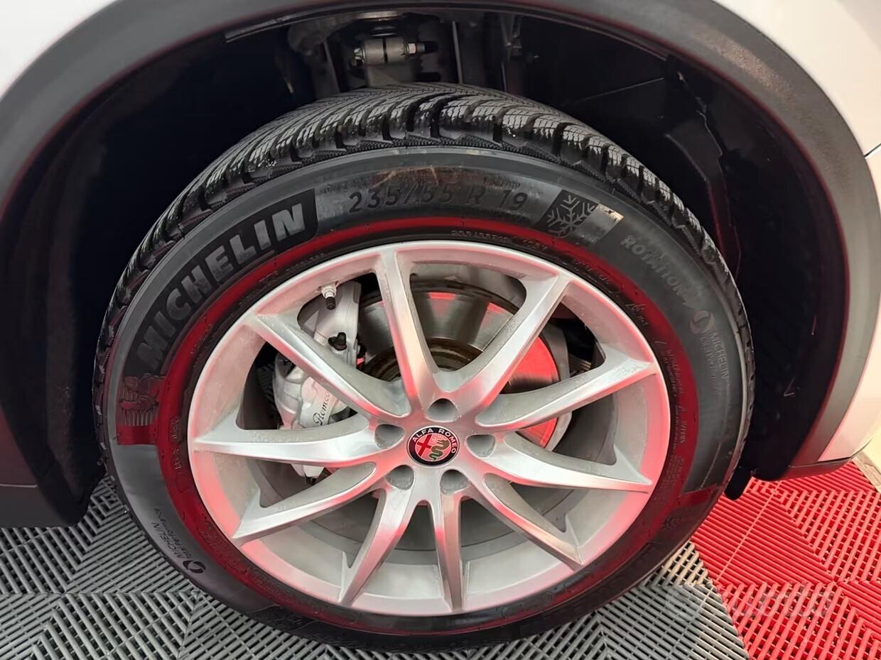 Alfa Romeo Stelvio 2.2 Turbodiesel 210 CV AT8 Q4 Business
