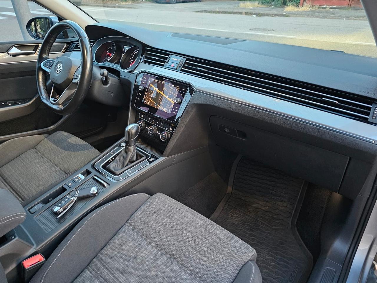 Volkswagen Passat Variant 2.0 TDI 150cv DSG Business*Navi*Euro6*