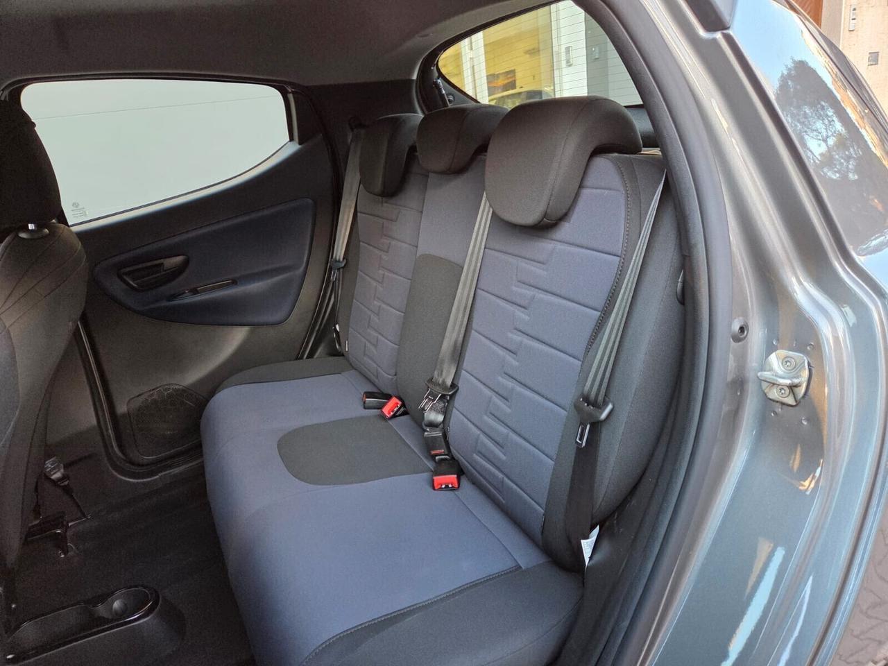 Lancia Ypsilon 1.0 Hybrid 5 porte S&S Platino