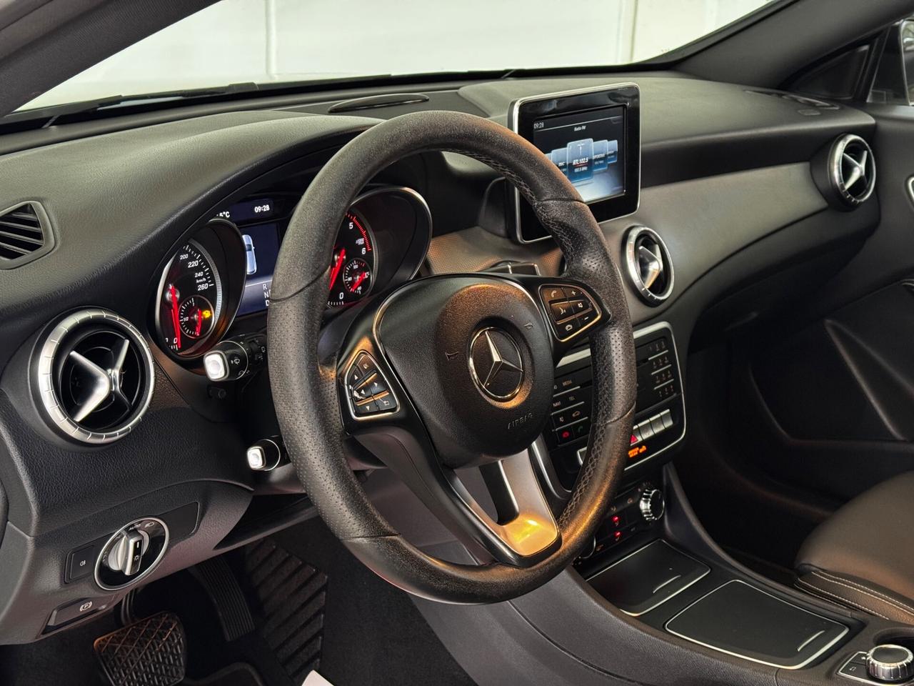 Mercedes-benz CLA 200 d S.W. Automatic Sport