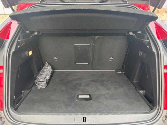 PEUGEOT 3008 BLUEHDI 130cv EAT8 S&S ALLURE