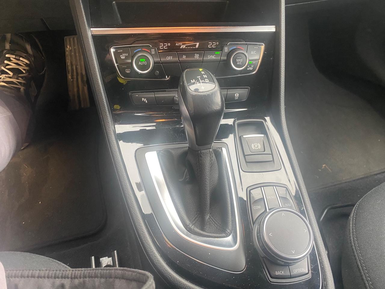 Bmw 2er Active Tourer 218d Advantage