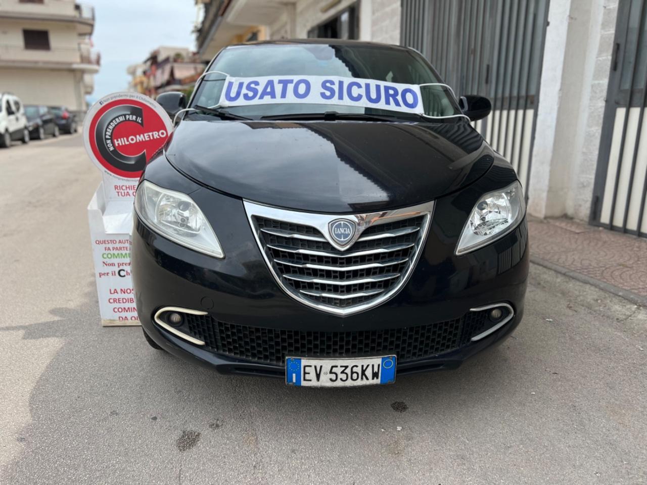 Lancia ypsilon 900 benzina/metano Anno 2015