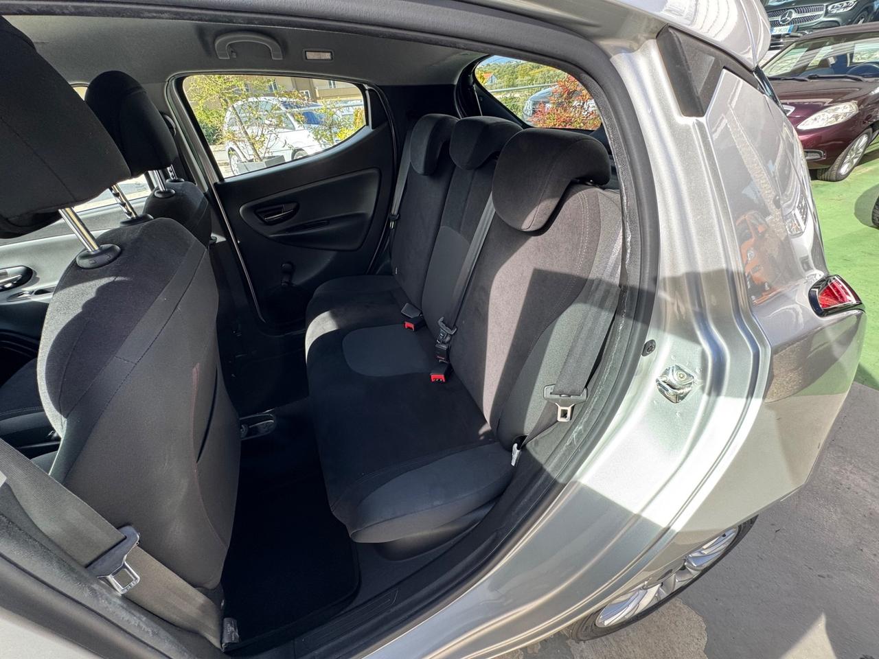 Lancia Ypsilon 1.2 69 CV 5 porte Gold